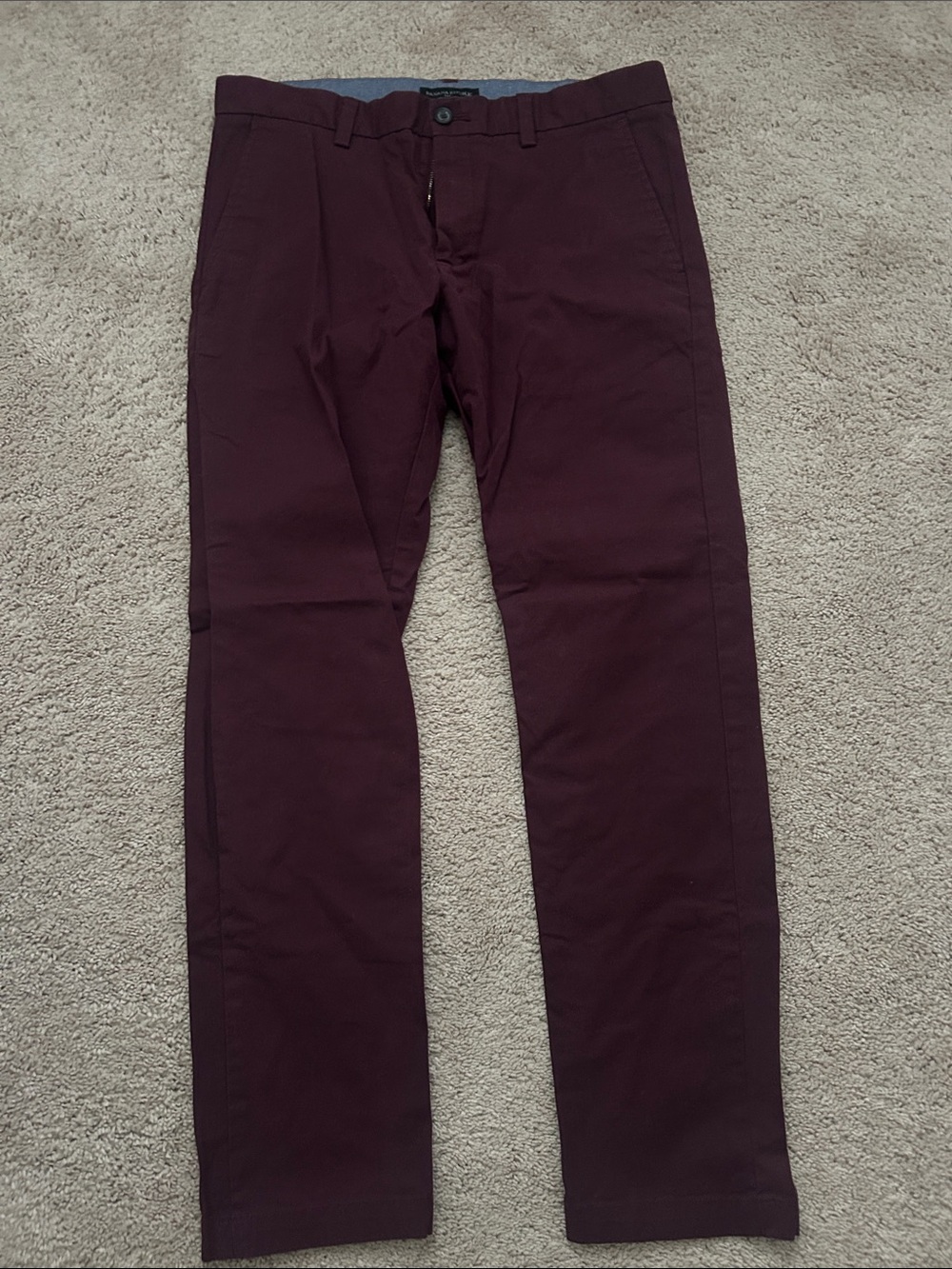 Banana Republic Men's fulton skinny Chino Pants in Deep Burgundy